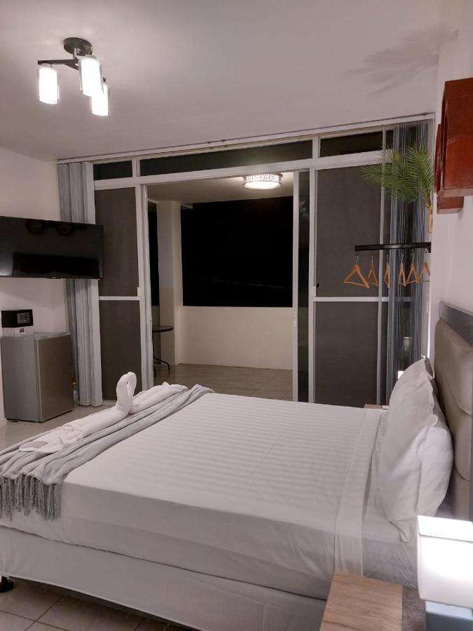 Bonsai Jacuzzi Suites Panglao Eksteriør bilde