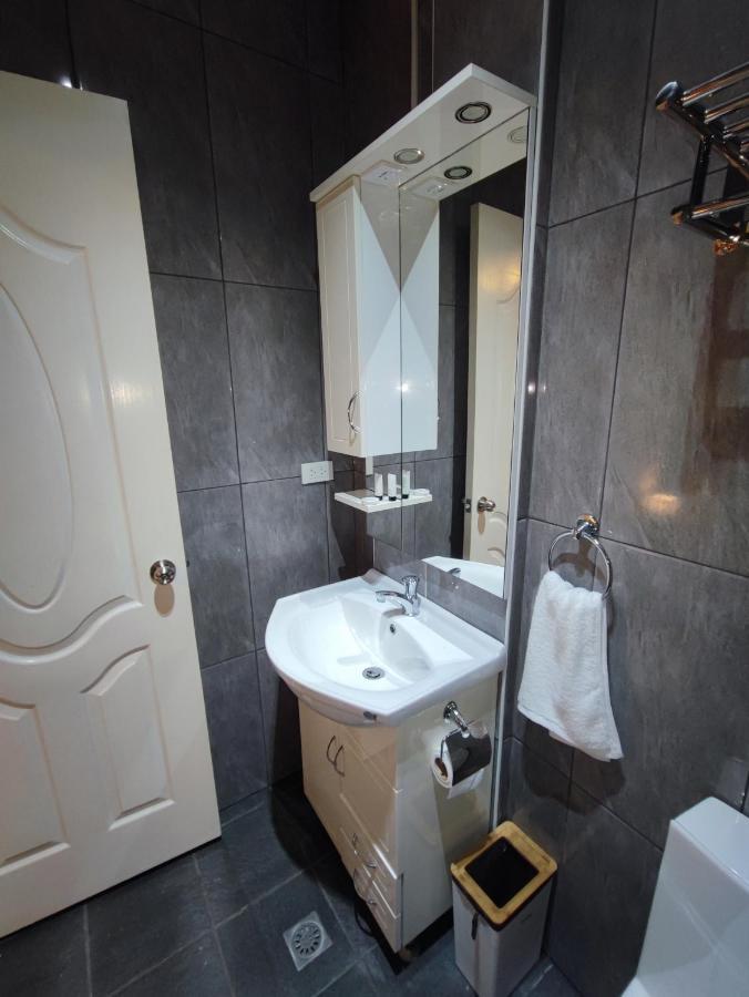 Bonsai Jacuzzi Suites Panglao Eksteriør bilde