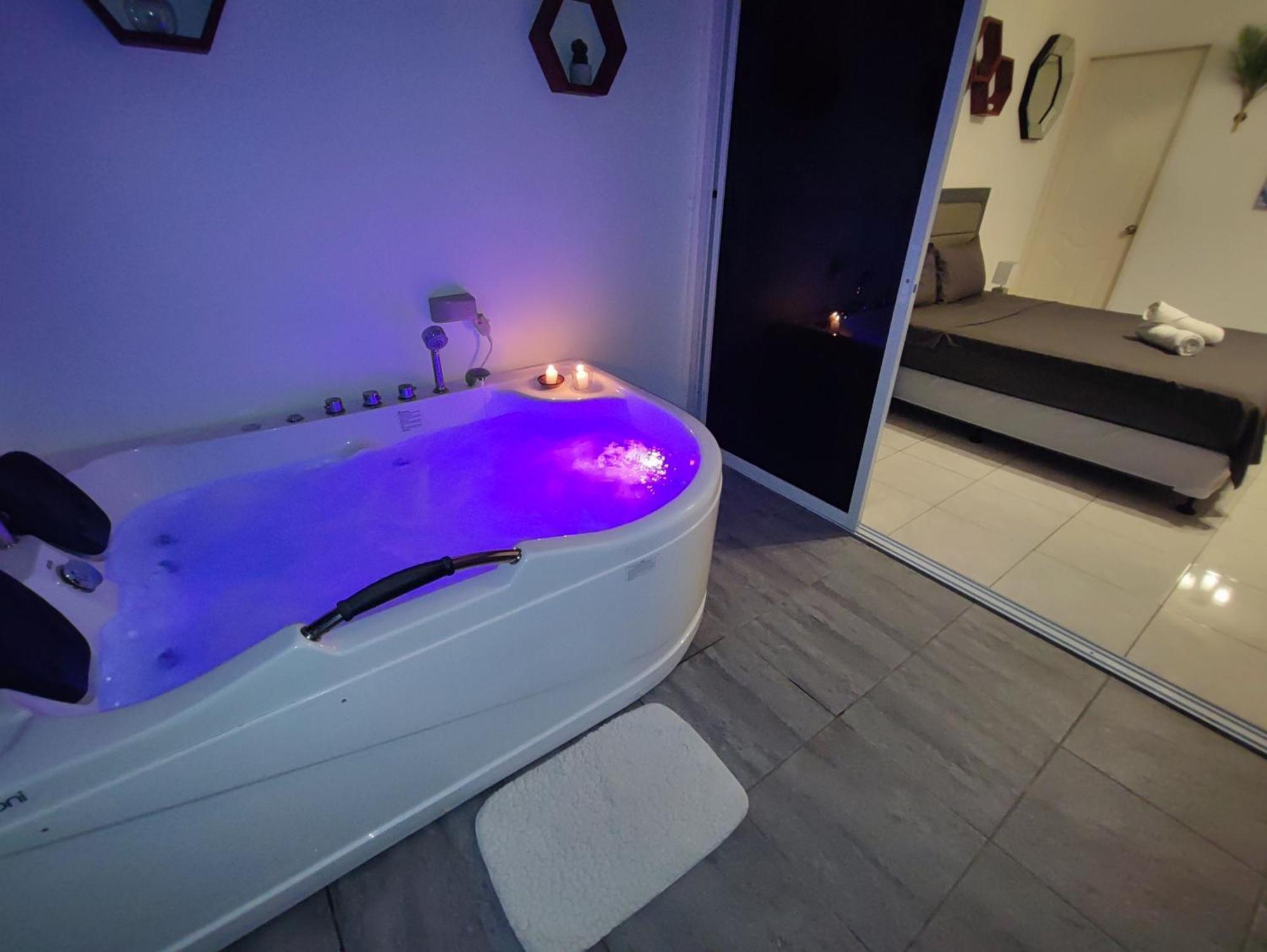 Bonsai Jacuzzi Suites Panglao Eksteriør bilde