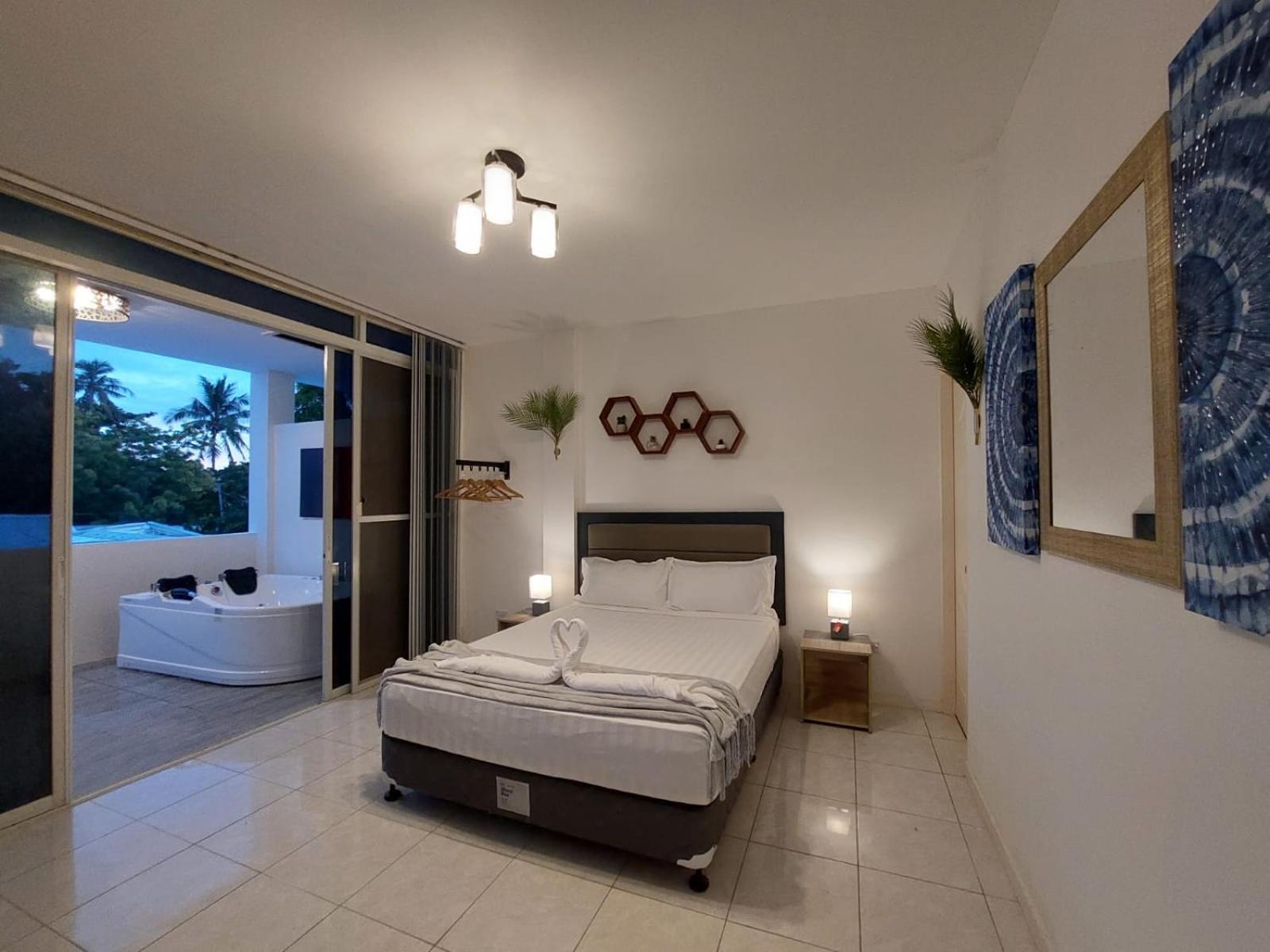 Bonsai Jacuzzi Suites Panglao Eksteriør bilde
